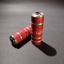 Patos rojos delgados